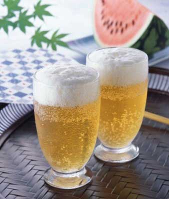 怎么用塑料瓶装啤酒