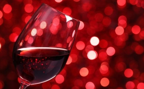 女性喝红葡萄酒的好处，怎么喝？