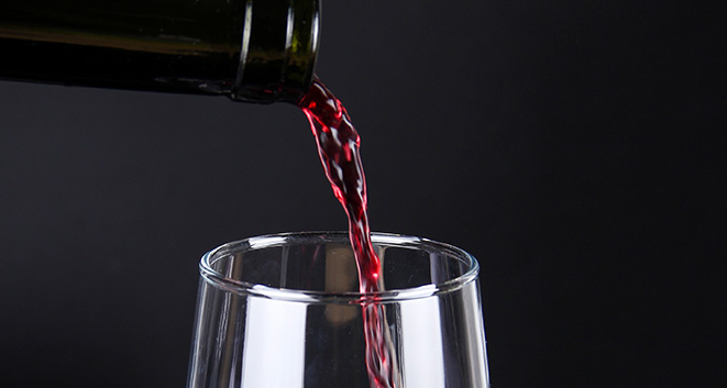 橡木桶对于葡萄酒有什么作用