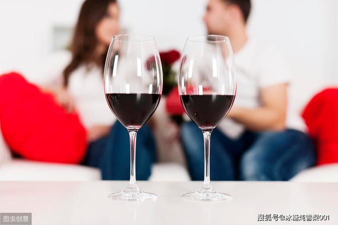 餐后喝红酒多久可以洗澡(喝红酒后多长时间可以洗澡)