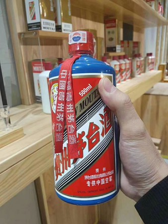 99年世博会30年茅台酒价格表(99年世博会茅台多少钱)