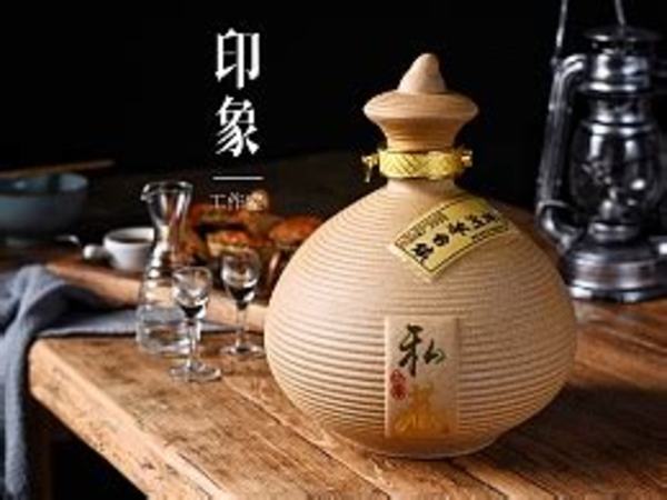 酒坛子底下铺什么,床垫子底下铺什么