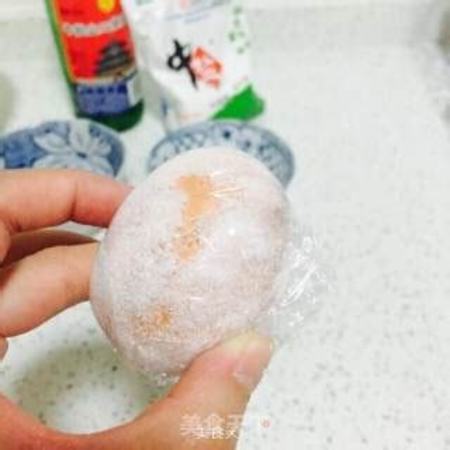 白酒鸡蛋怎么煮才包,把白酒倒入鸡蛋里