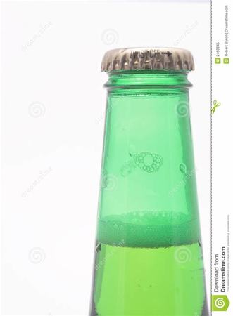 啤酒瓶为什么是绿色,啤酒瓶为什么大多是绿色的